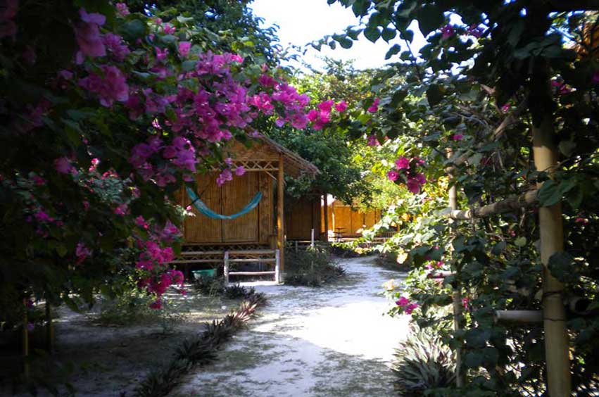 Green View Resort Koh Lipe : Garden View Deluxe Bungalow Hot Water Shower